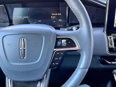 Used 2019 Lincoln Navigator L Reserve AWD/4WD image 7