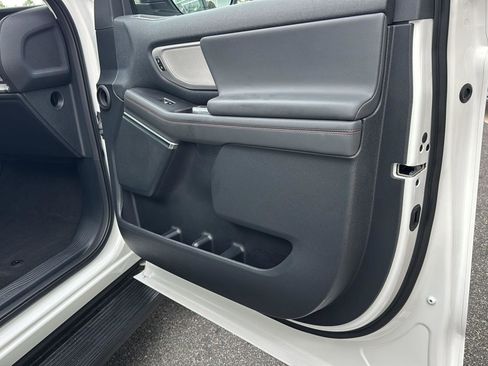 New 2025 Ford Expedition Max Active image 17