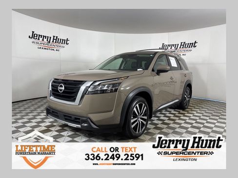 Used 2024 Nissan Pathfinder Platinum w/ Cargo Package image 1