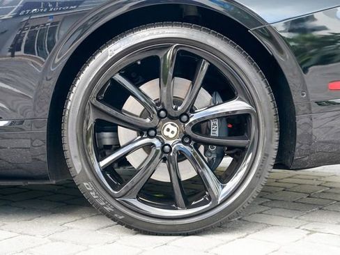 Used 2020 Bentley Continental GT V8 image 17