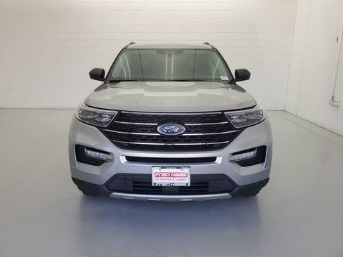 Used 2021 Ford Explorer XLT w/ Equipment Group 202A RWD image 3