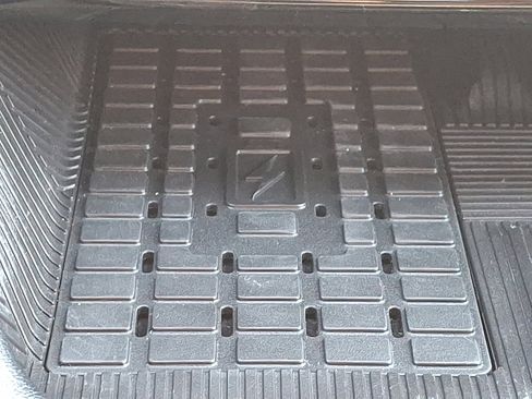 Used 2025 Ford Explorer ST image 25