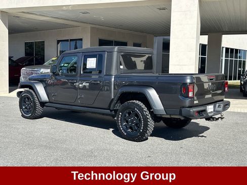Used 2023 Jeep Gladiator Willys image 6