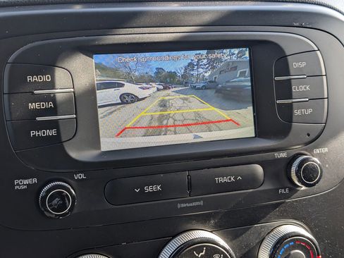 Used 2019 Kia Soul image 25