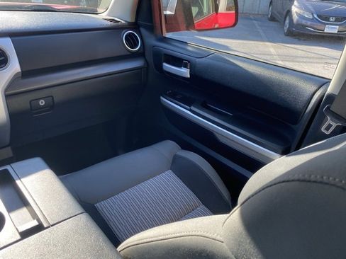Used 2014 Toyota Tundra SR5 image 32