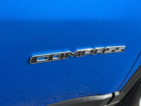 Used 2022 Jeep Compass Latitude image 8