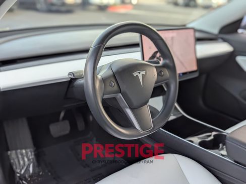 Used 2018 Tesla Model 3 Long Range AWD/4WD image 14