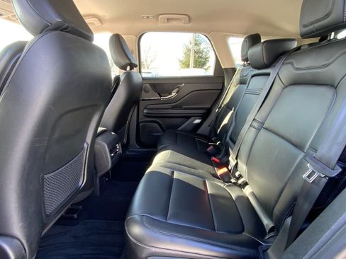 Used 2023 Lincoln Corsair Standard w/ Towing Package image 11