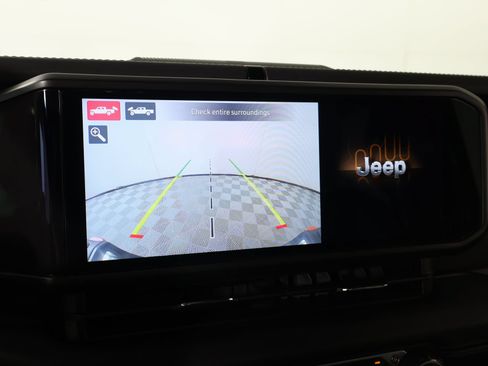 Used 2026 Jeep Gladiator Mojave AWD/4WD image 6