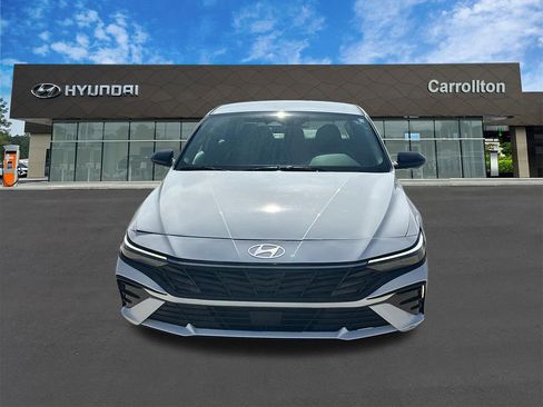 Certified 2025 Hyundai Elantra Sport image 2