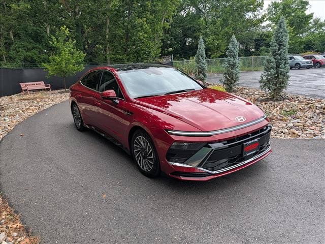 Certified 2024 Hyundai Sonata Limited FWD image 7