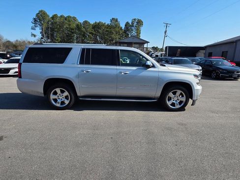Used 2015 Chevrolet Suburban LTZ image 4