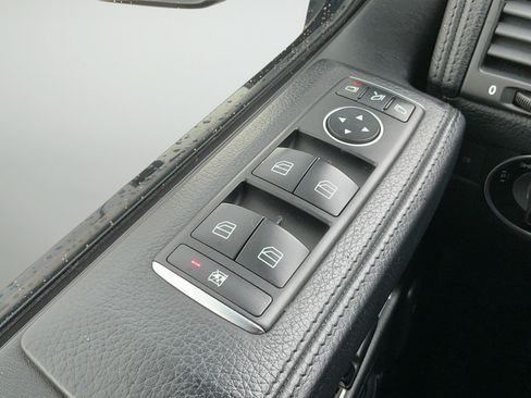 Used 2017 Mercedes-Benz G 550 image 13