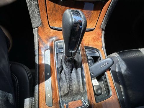 Used 2014 Lincoln MKS w/ Equipment Group 101A FWD image 27