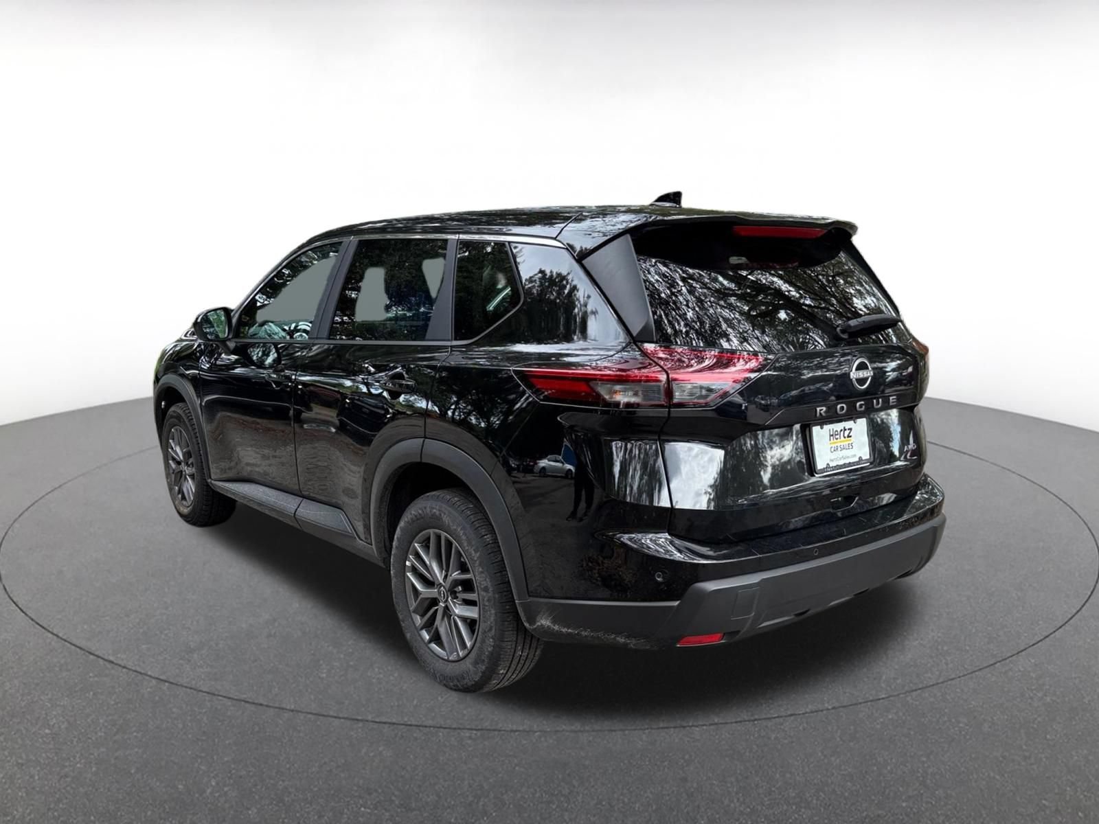 Used 2026 Nissan Rogue SV AWD/4WD image 8