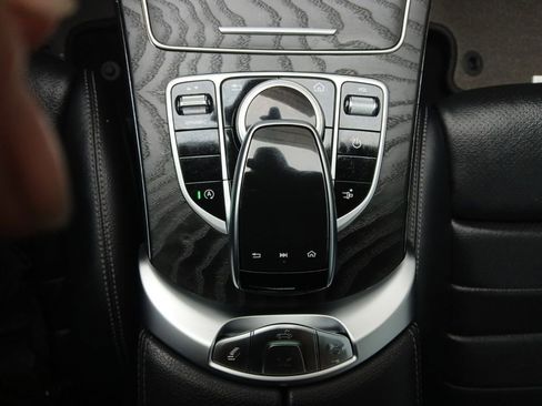 Used 2019 Mercedes-Benz C 300 Cabriolet image 10