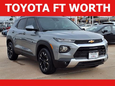 Used 2023 Chevrolet TrailBlazer LT w/ Convenience Package AWD/4WD image 1