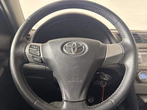 Used 2011 Toyota Camry SE w/ Fleet Convenience Pkg image 18