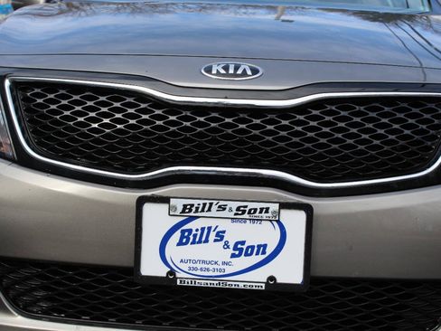 Used 2015 Kia Optima LX FWD image 12