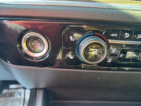 Used 2024 Chevrolet Silverado 1500 RST w/ Z71 Off-Road Package image 12