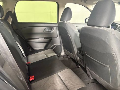 Used 2024 Nissan Rogue SV image 20