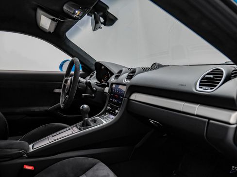 Used 2020 Porsche 718 Cayman GT4 RWD image 51