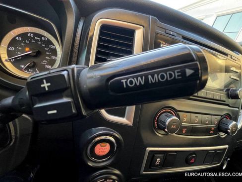 Used 2017 Nissan Titan S image 31