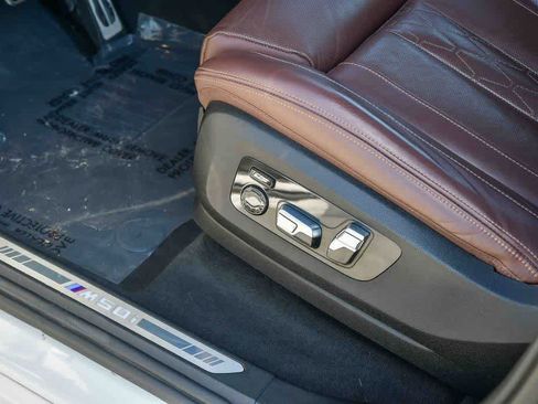 Used 2022 BMW X5 M50i w/ Executive Package image 27