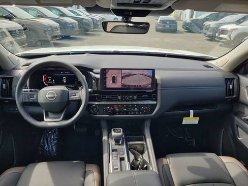 New 2026 Nissan Pathfinder Platinum FWD image 21
