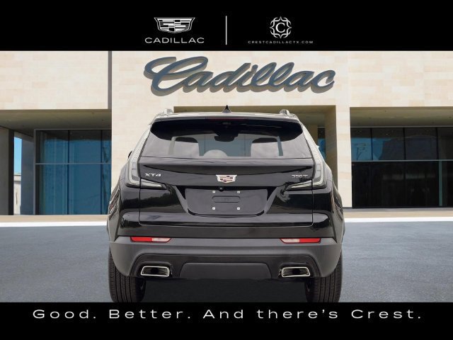 Used 2022 Cadillac XT4 Sport w/ Enhanced Visibility Package FWD image 3