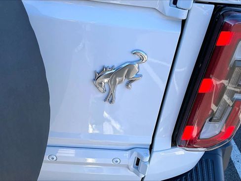 Used 2025 Ford Bronco Badlands w/ Sasquatch Package image 30