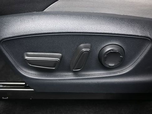 Certified 2025 Toyota Tacoma TRD Off-Road w/ TRD Off Road Upgrade Package image 9