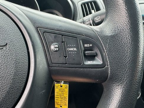 Used 2012 Kia Forte EX image 25