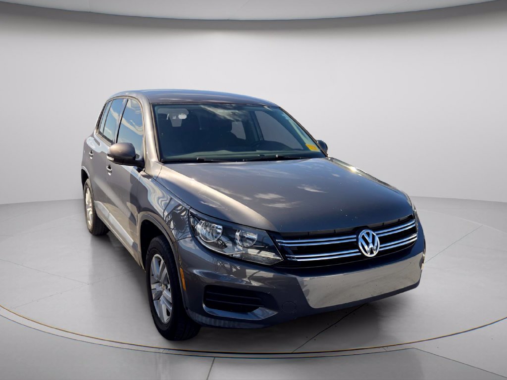 Used 2014 Volkswagen Tiguan S FWD image 4