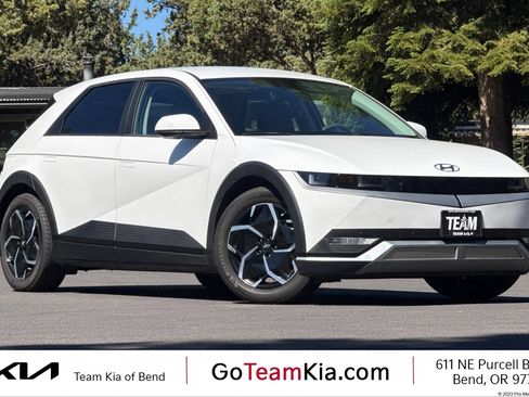 Used 2024 Hyundai Ioniq 5 SEL RWD image 1