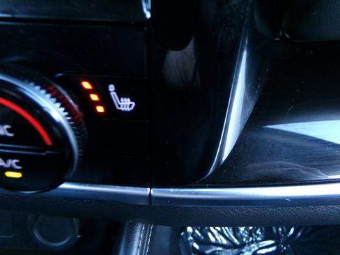 Used 2023 Nissan Rogue SL image 34