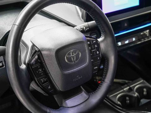 Certified 2026 Toyota Prius FWD image 21