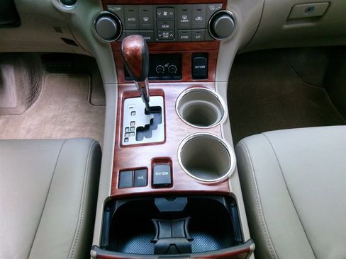 Used 2008 Toyota Highlander Limited FWD image 38