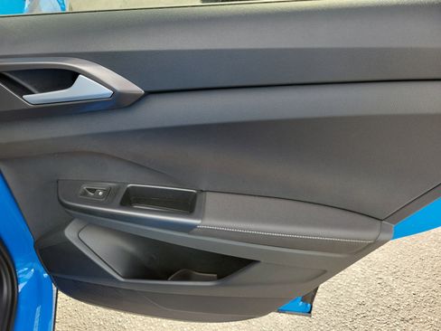 New 2026 Volkswagen Taos SE FWD image 11