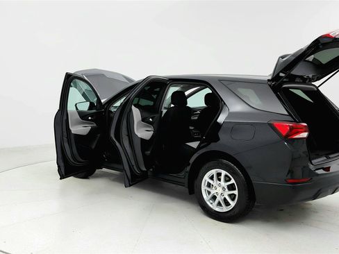 Used 2023 Chevrolet Equinox LS image 10