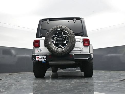 Used 2022 Jeep Wrangler Unlimited Rubicon 4xe w/ Cold Weather Group AWD/4WD image 60