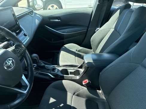 Used 2022 Toyota Corolla SE FWD image 3
