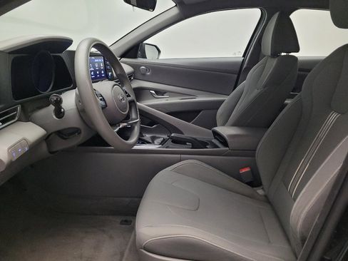 Used 2023 Hyundai Elantra SEL w/ Cargo Package FWD image 17