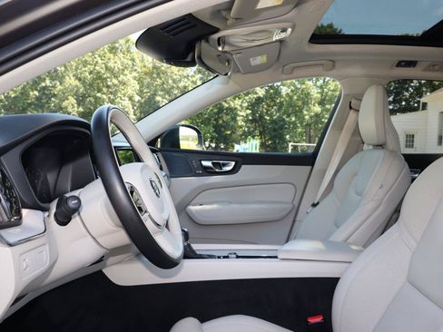 Used 2021 Volvo XC60 T5 Inscription w/ Protection Package Premier FWD image 11