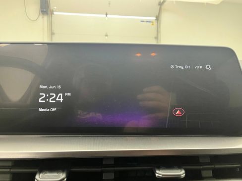 Used 2024 Kia Telluride S AWD/4WD image 26