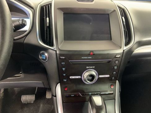 Used 2018 Ford Edge Titanium AWD/4WD image 24