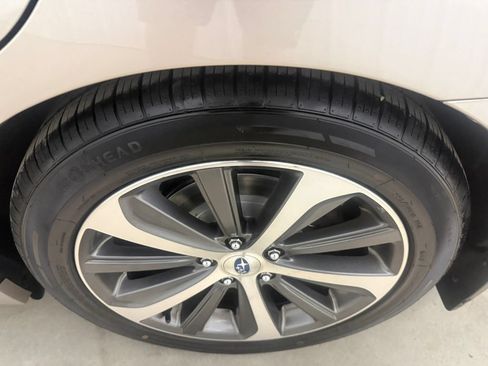 Used 2016 Subaru Legacy 2.5i Limited AWD/4WD image 11