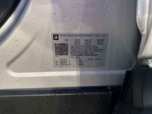 Used 2021 Chevrolet Equinox LS w/ LS Convenience Package image 28