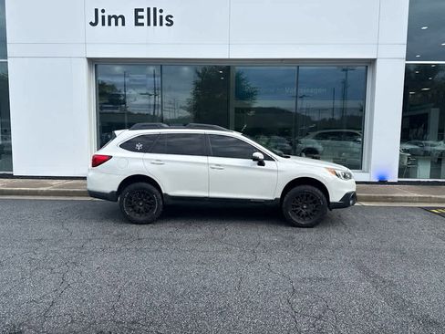 Used 2016 Subaru Outback 2.5i Premium AWD/4WD image 2