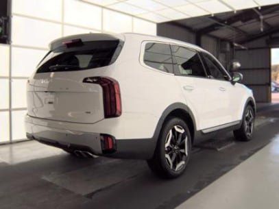 Used 2024 Kia Telluride S AWD/4WD image 5